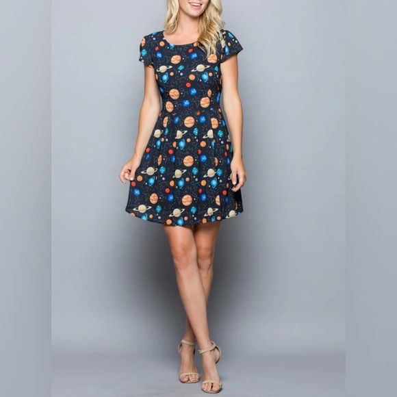 LA Soul - In Orbit Short Sleeve Dress - S - Picture 1 of 14